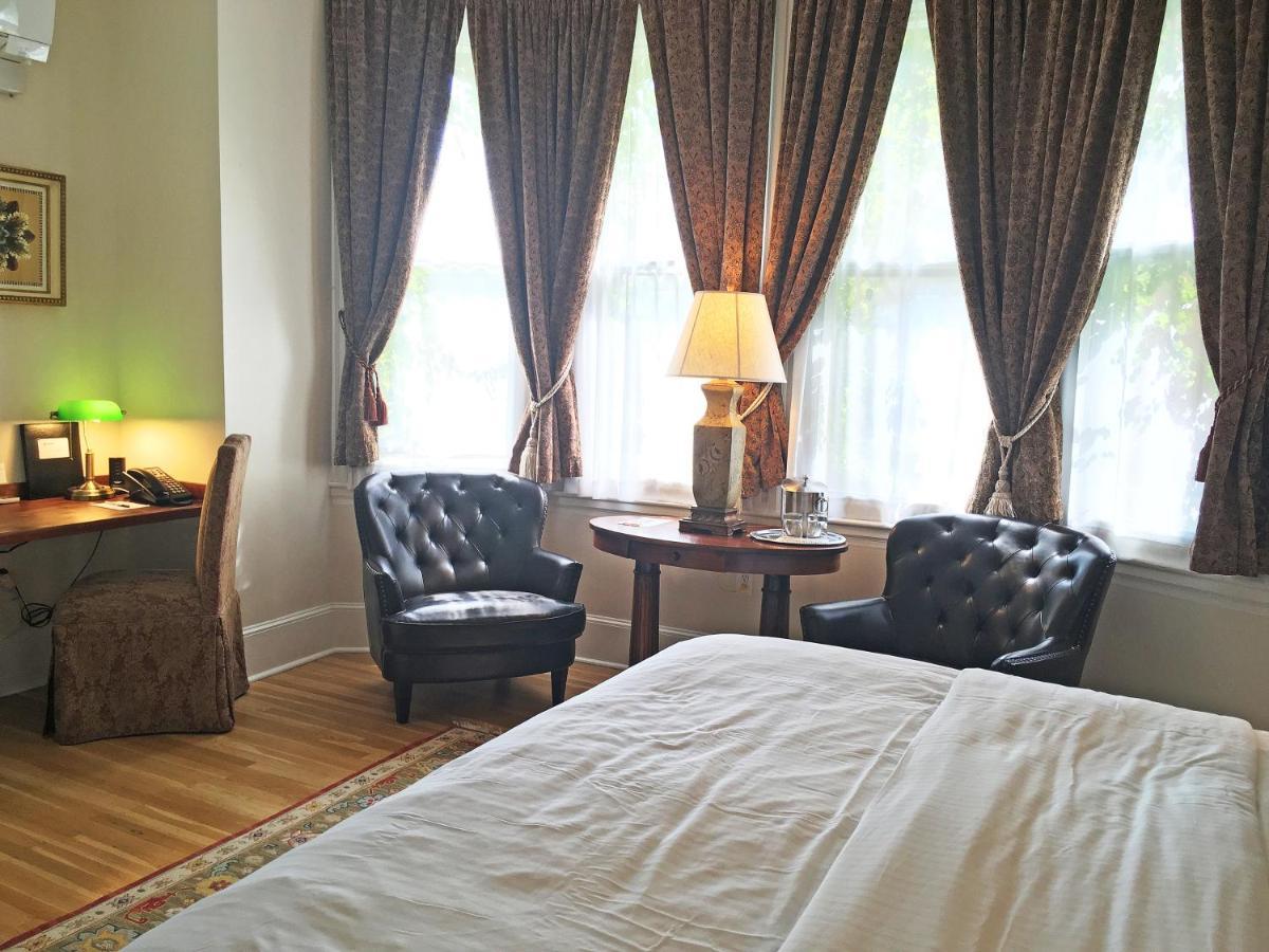 Luxury King Room 501