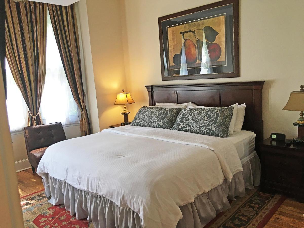 Luxury King Room 401