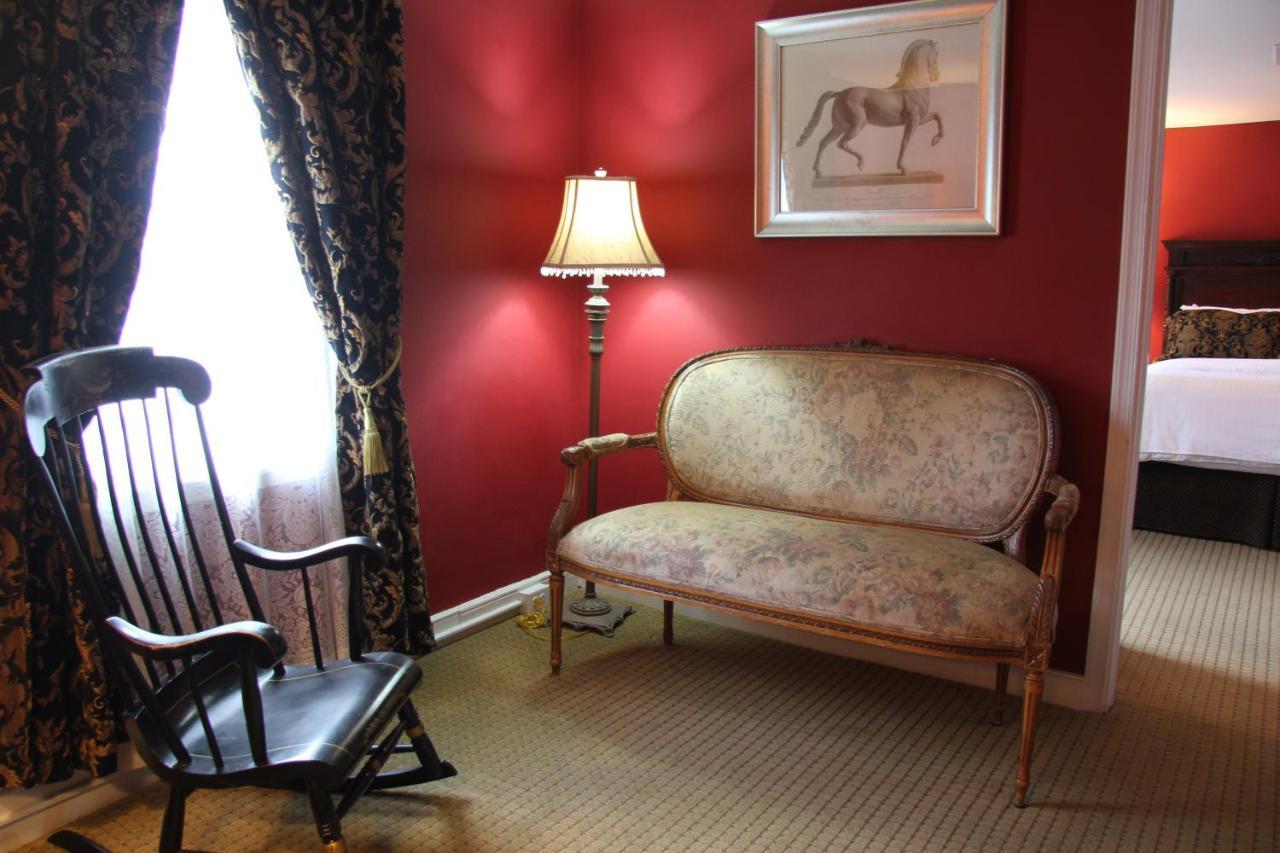 Mini Suite 303 Main House