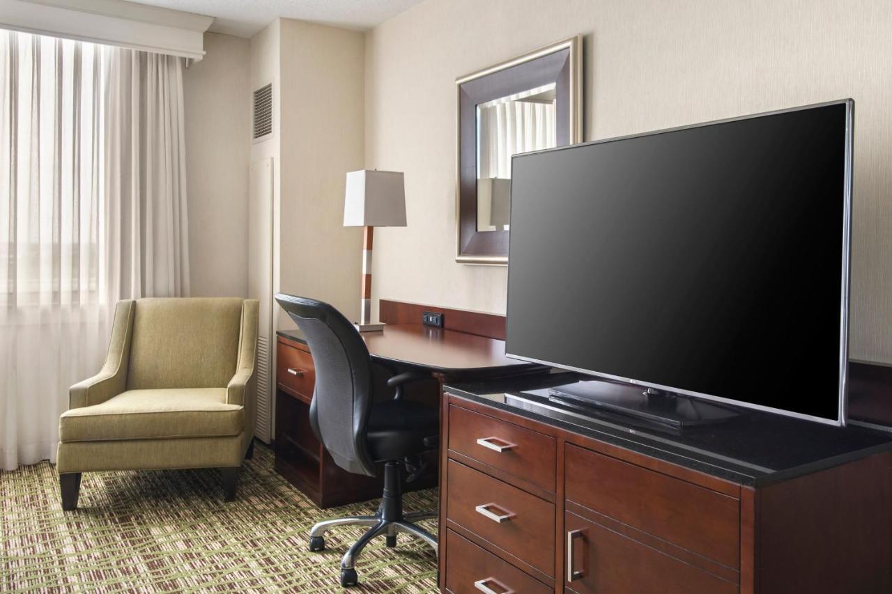 Double Room Two Double Beds Airport View