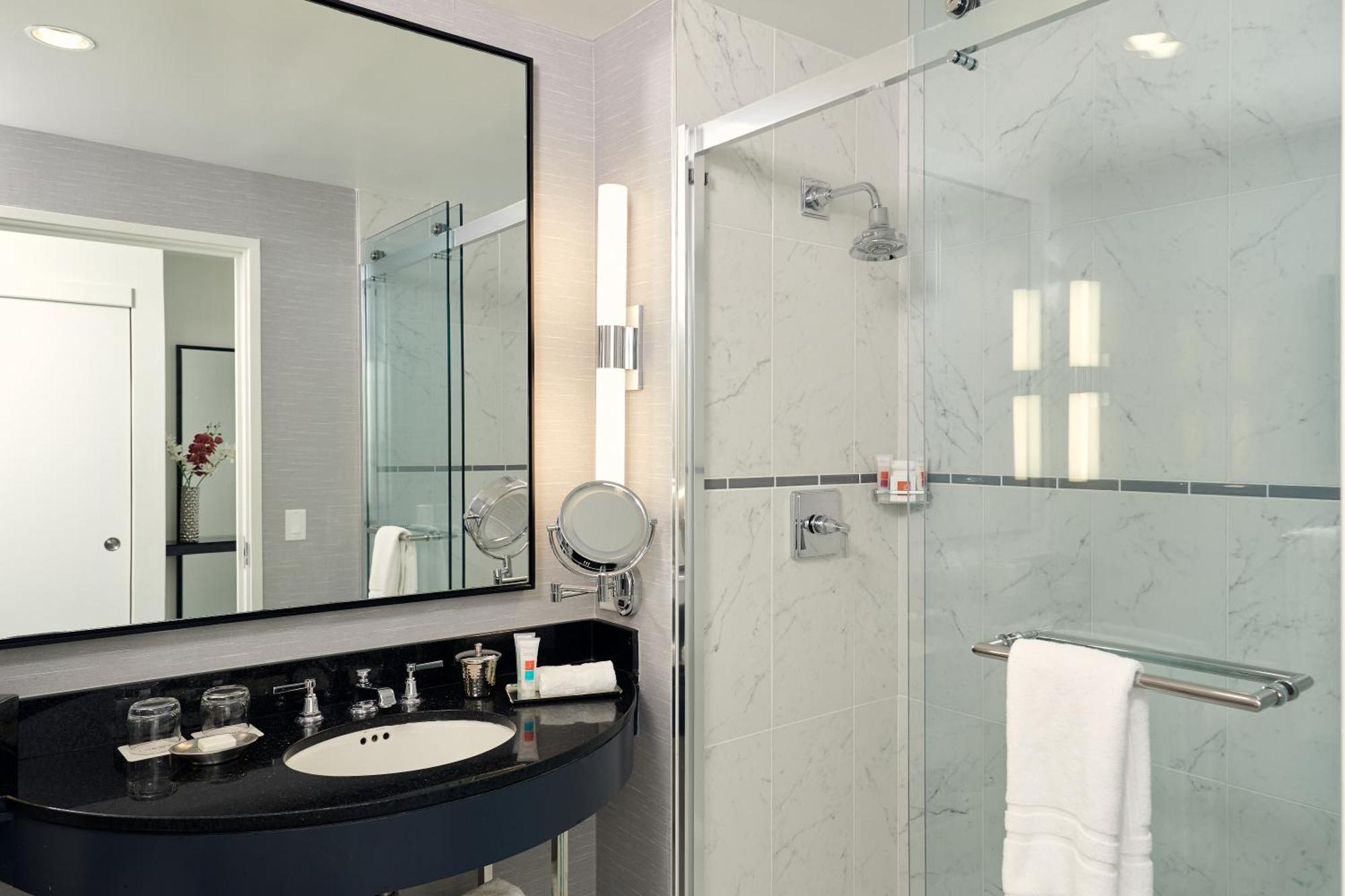 Deluxe Queen Room,1526003740:JPEG