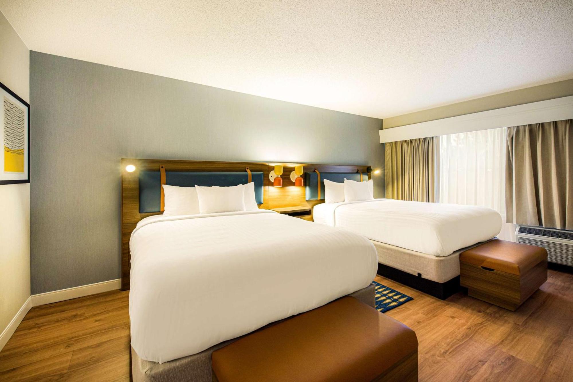 Guestroom Two Queens