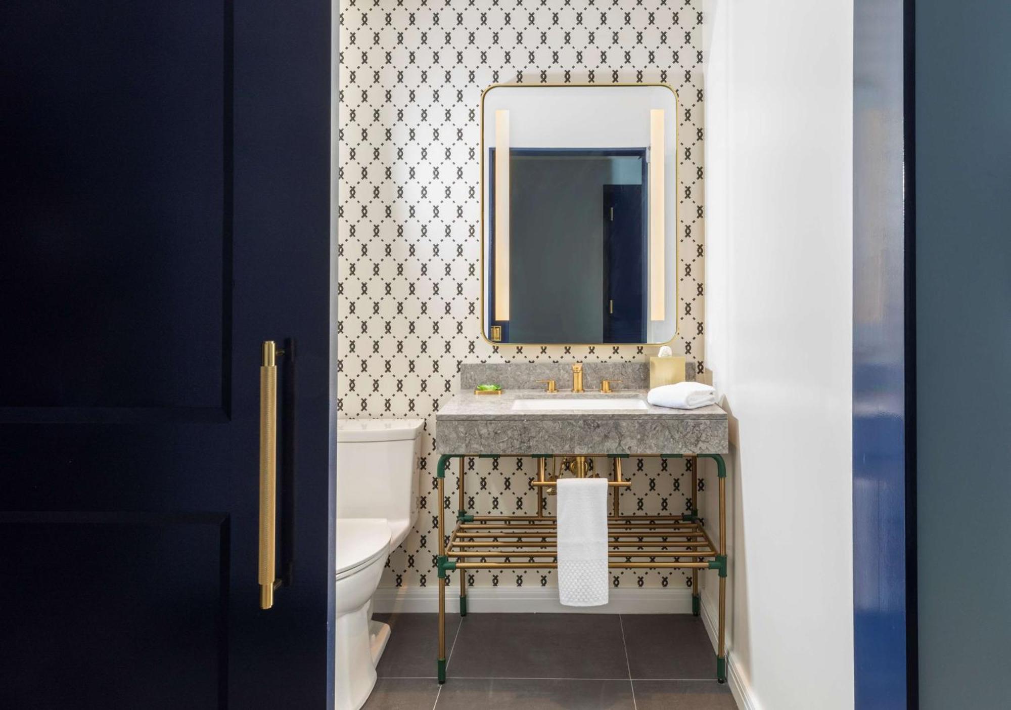 One-Bedroom Premium King Suite
