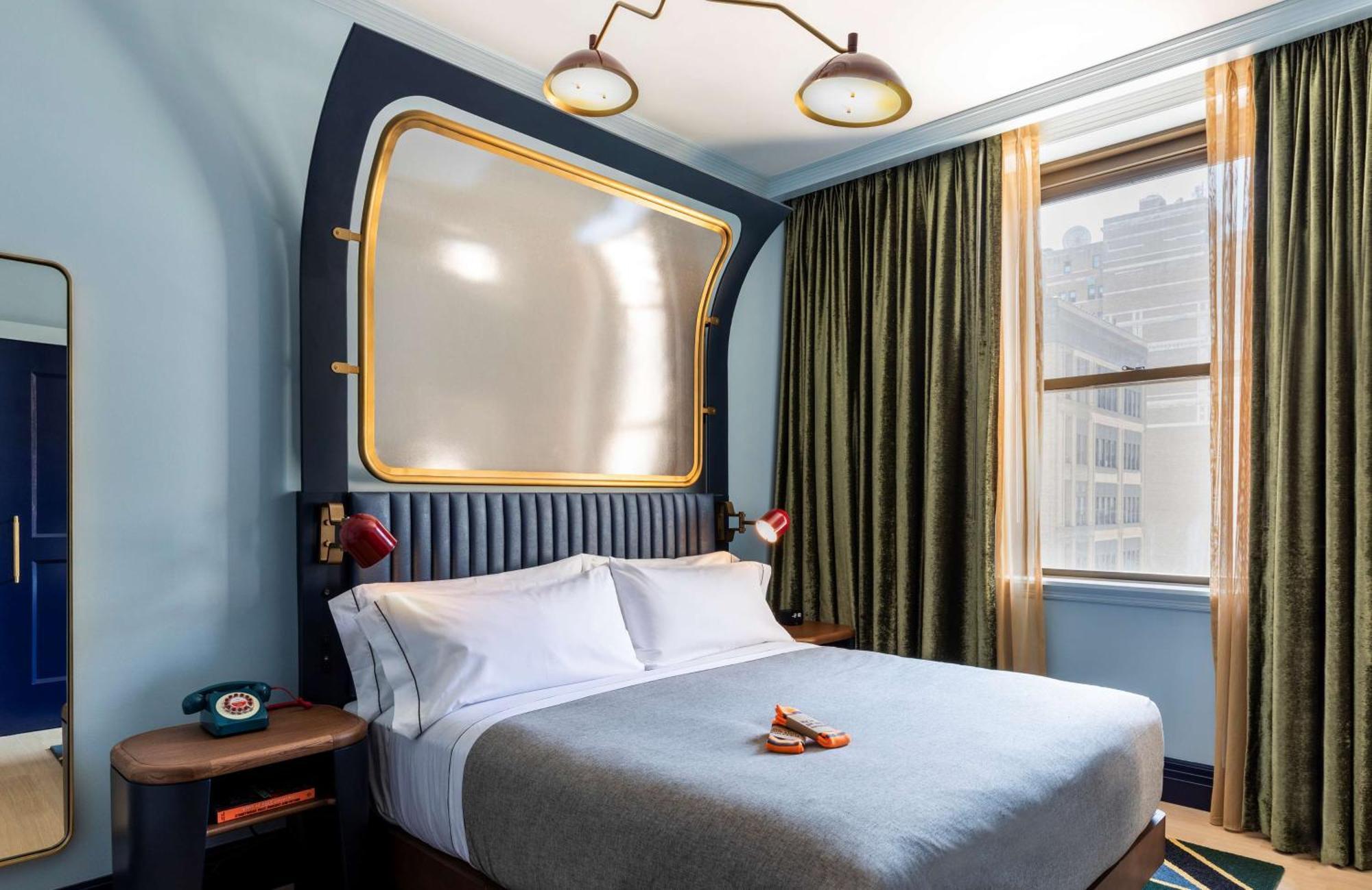 Premium King Room City View