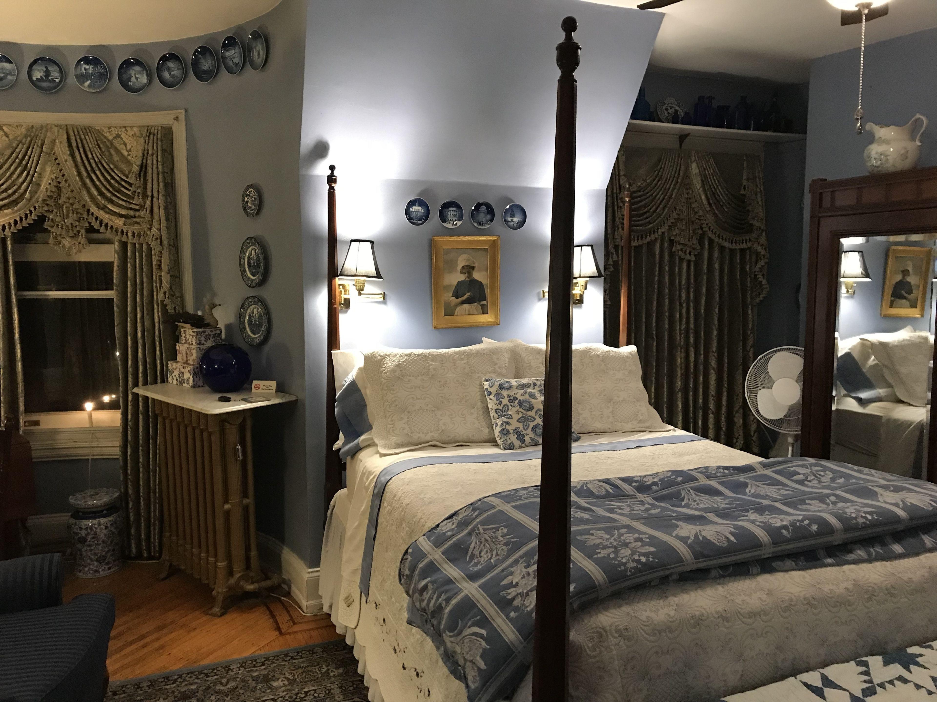 Deluxe Queen Room Private Bathroom