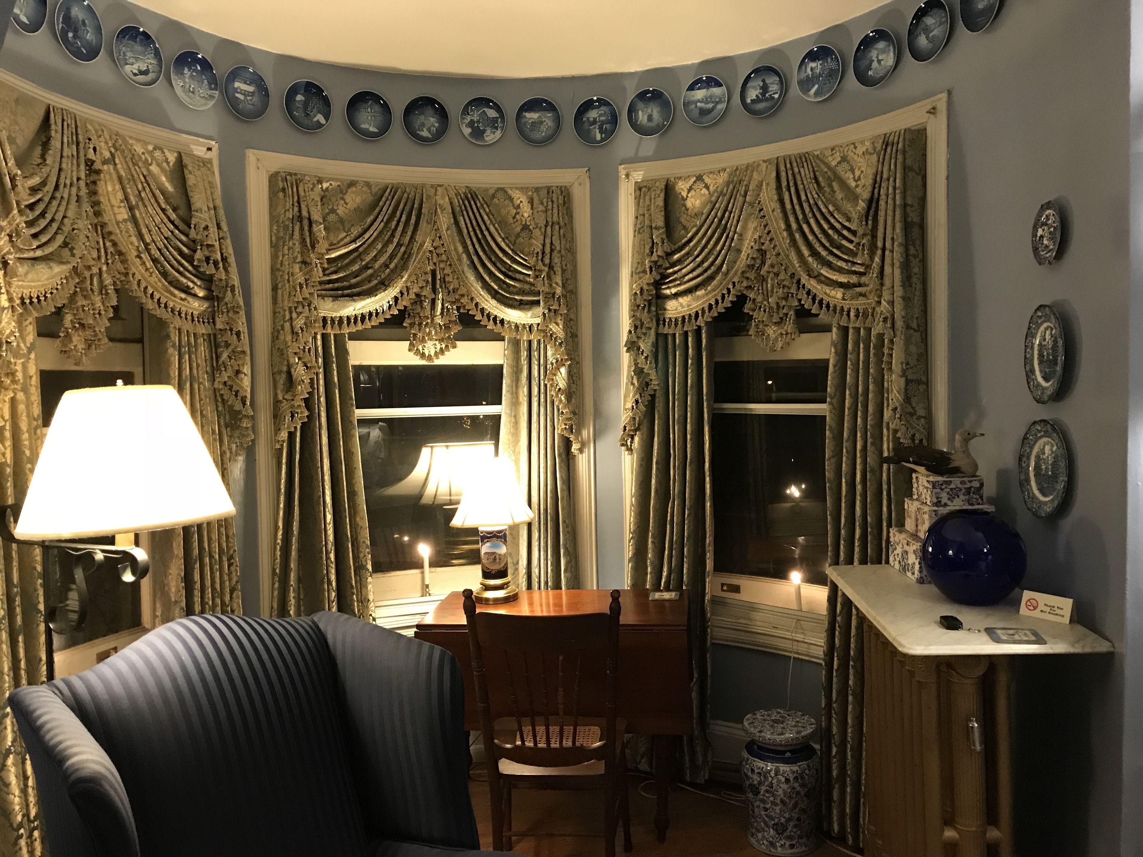 Deluxe Queen Room Private Bathroom