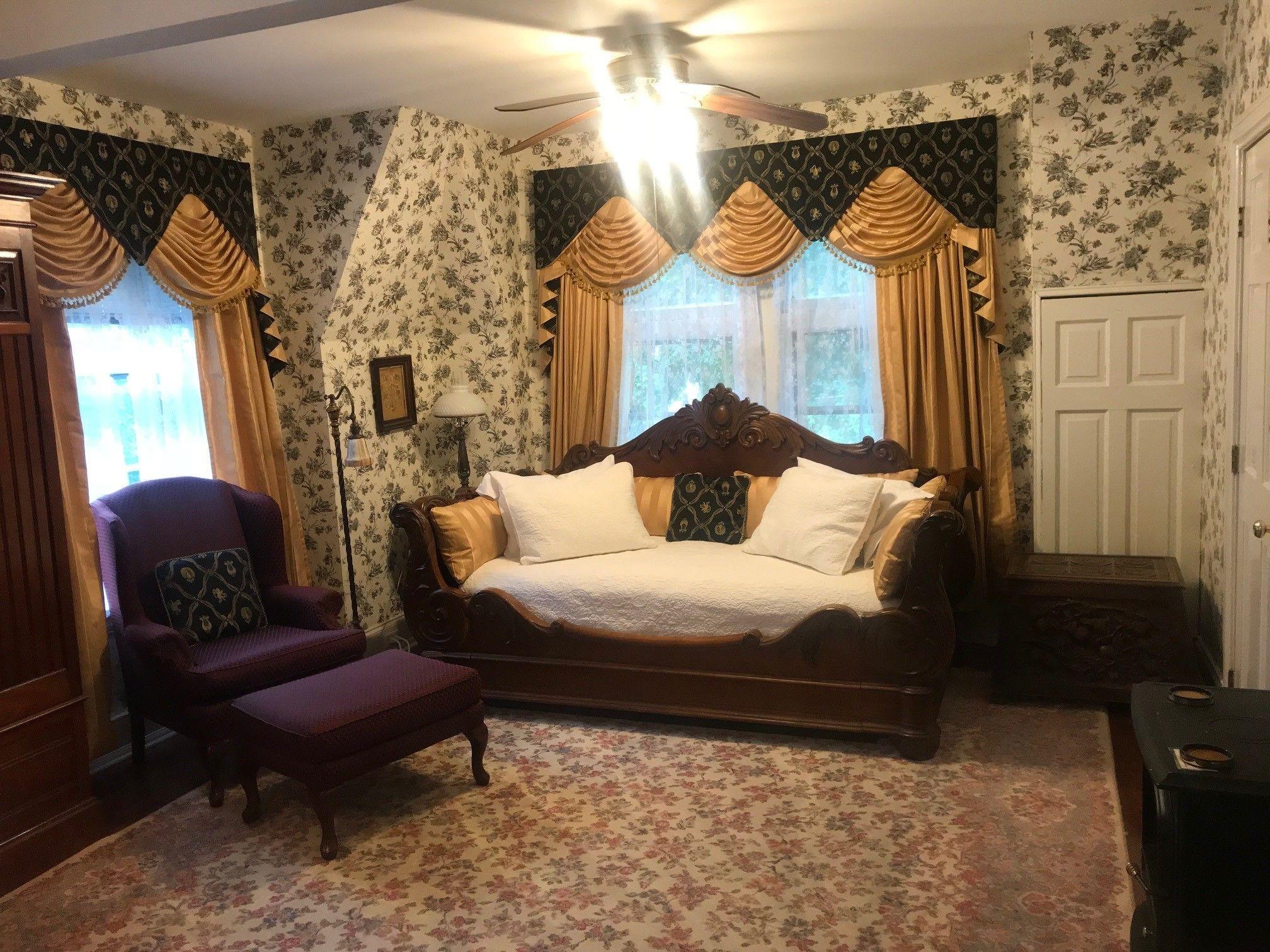 Deluxe Twin Room Private Bathroom