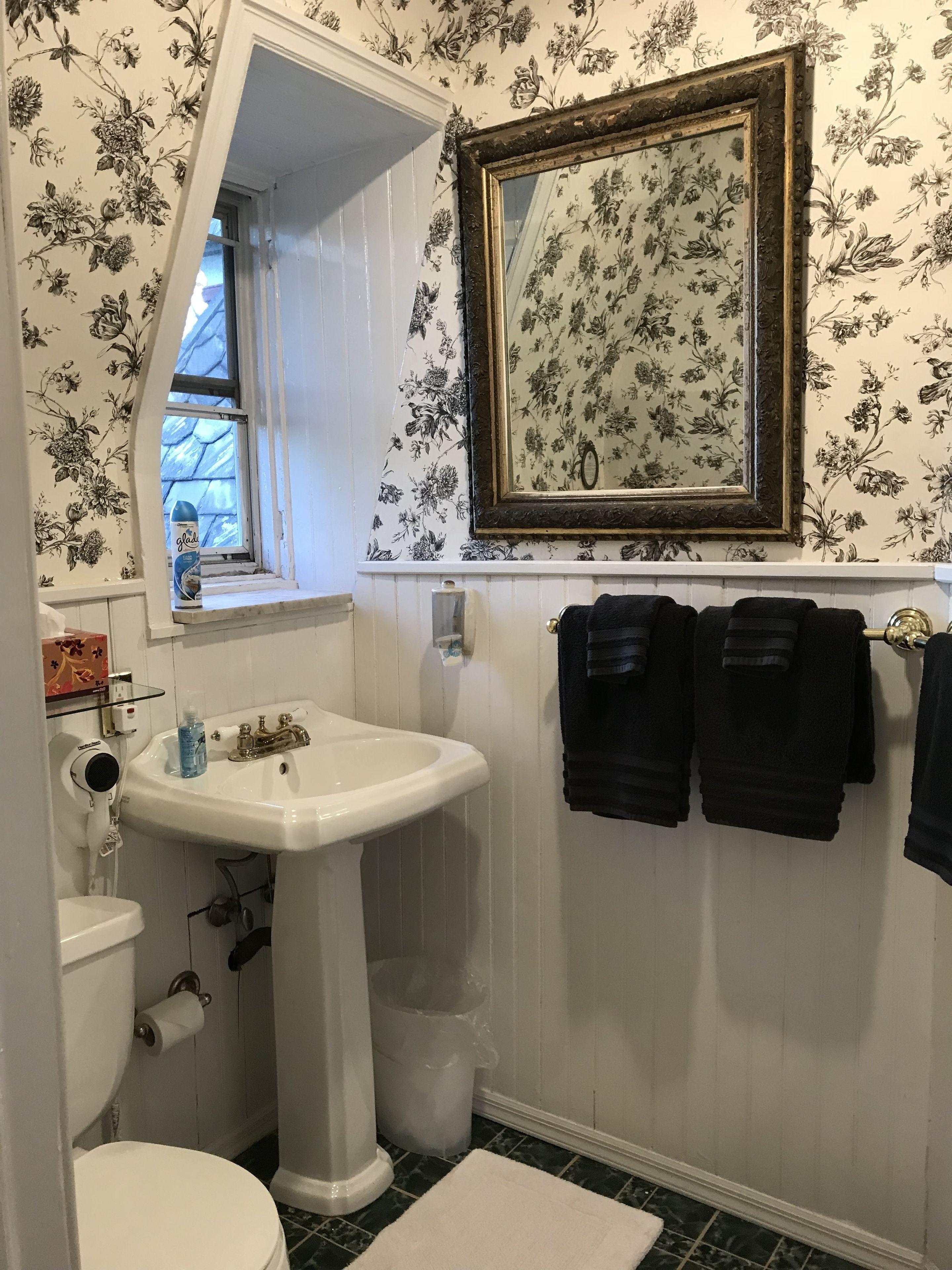 Deluxe Twin Room Private Bathroom