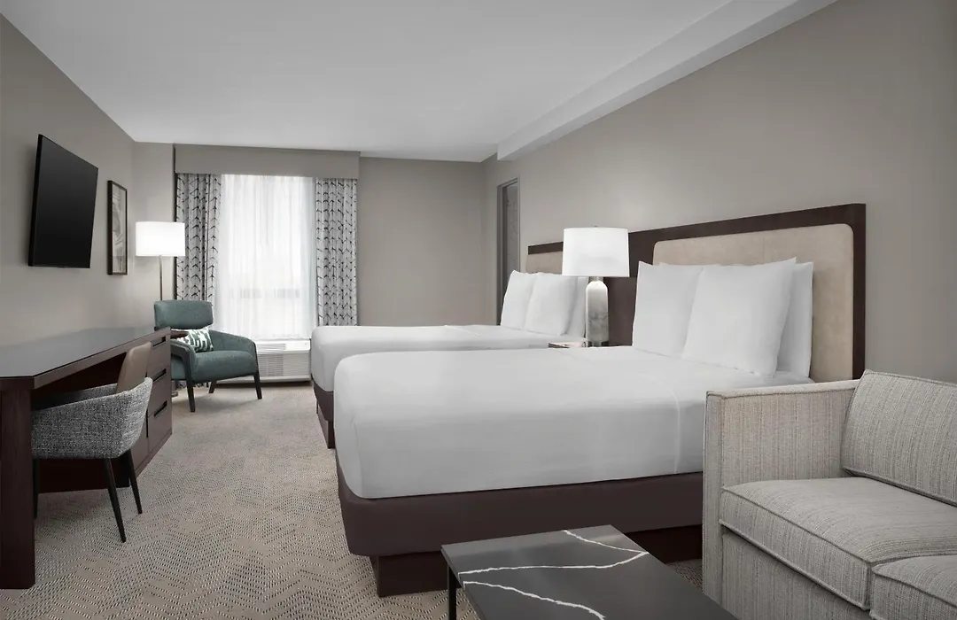 Doubletree By Hilton Philadelphia Airport-1