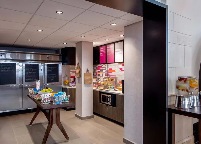 Aloft Philadelphia Downtown Hotel